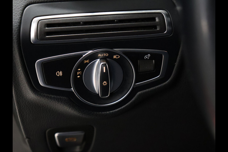 Mercedes-Benz GLC 250 4MATIC [TREKHAAK, BLUETOOTH TELEFOON, CRUISE CONTROL, ACHTERUITRIJCAMERA, PDC ACHTER, STOELVERWARMING, AUTOMATISCHE AIRCO, ELEKTRISCHE ACHTERKLEP, NIEUWSTAAT]