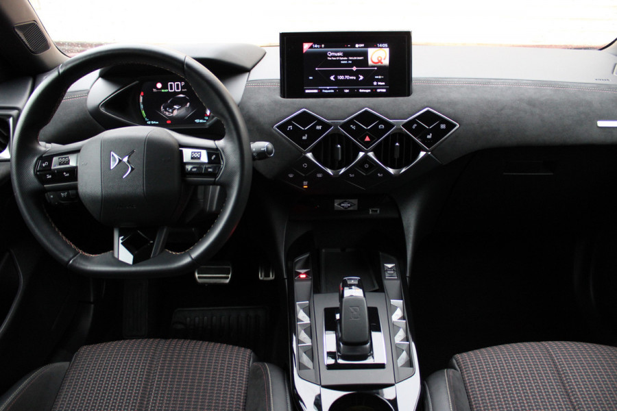 DS DS 3 Crossback E-Tense Performance Line 50 kWh | BLIS | Cruise control | Carplay | Stoelverwarming