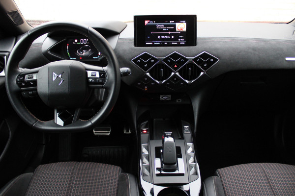 DS DS 3 Crossback E-Tense Performance Line 50 kWh | BLIS | Cruise control | Carplay | Stoelverwarming