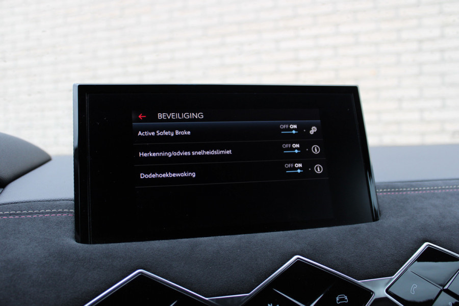 DS DS 3 Crossback E-Tense Performance Line 50 kWh | BLIS | Cruise control | Carplay | Stoelverwarming