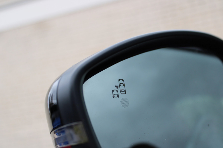 DS DS 3 Crossback E-Tense Performance Line 50 kWh | BLIS | Cruise control | Carplay | Stoelverwarming