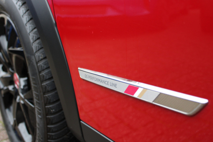 DS DS 3 Crossback E-Tense Performance Line 50 kWh | BLIS | Cruise control | Carplay | Stoelverwarming