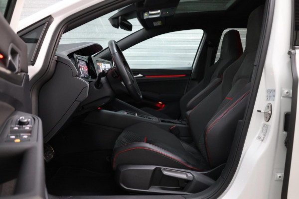 Volkswagen Golf 2.0 TSI GTI Clubsport 301+PK LED+IQ/PANO/HALF LEER+ALCANTARA+S.VERWARMING/19"/LINE/ACC/ECC/12 MND GARANTIE!