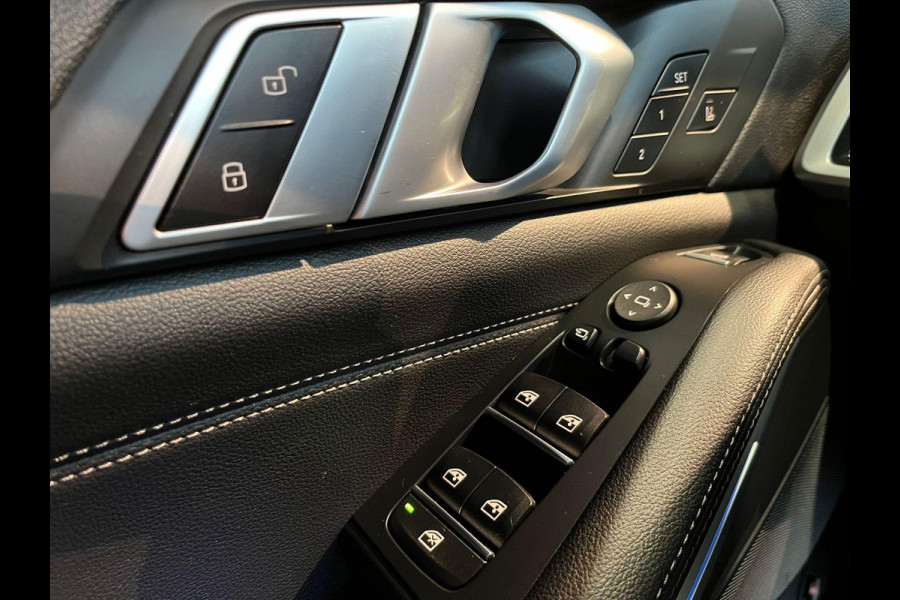 BMW X5 xDrive45e High Executive M Sport / Panoramadak / Achterasbesturing / Head Up Display / Comfortstoel / Driving Assistant Professional / Stuurwielverwarming / Trekhaak / Comforttoegang