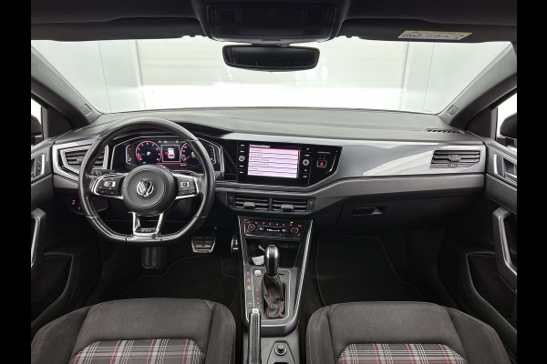 Volkswagen Polo 2.0 TSI GTI | 200PK | BTW | CARPLAY | ACHTERCAM | STOELVERW | ADD CRUISE | DIG DASH | CLIMATE | GOED ONDERH