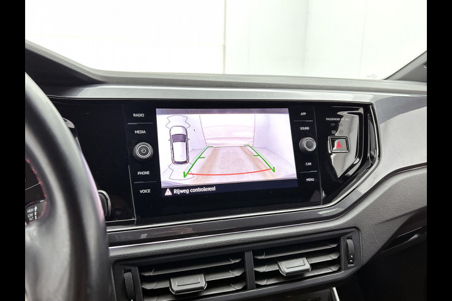 Volkswagen Polo 2.0 TSI GTI | 200PK | BTW | CARPLAY | ACHTERCAM | STOELVERW | ADD CRUISE | DIG DASH | CLIMATE | GOED ONDERH