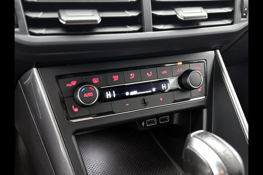 Volkswagen Polo 2.0 TSI GTI | 200PK | BTW | CARPLAY | ACHTERCAM | STOELVERW | ADD CRUISE | DIG DASH | CLIMATE | GOED ONDERH