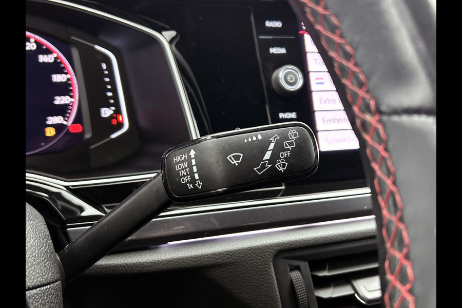 Volkswagen Polo 2.0 TSI GTI | 200PK | BTW | CARPLAY | ACHTERCAM | STOELVERW | ADD CRUISE | DIG DASH | CLIMATE | GOED ONDERH