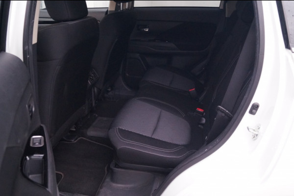 Mitsubishi Outlander 2.4 PHEV Automaat Pure -ECC-PDC-TREKHAAK-