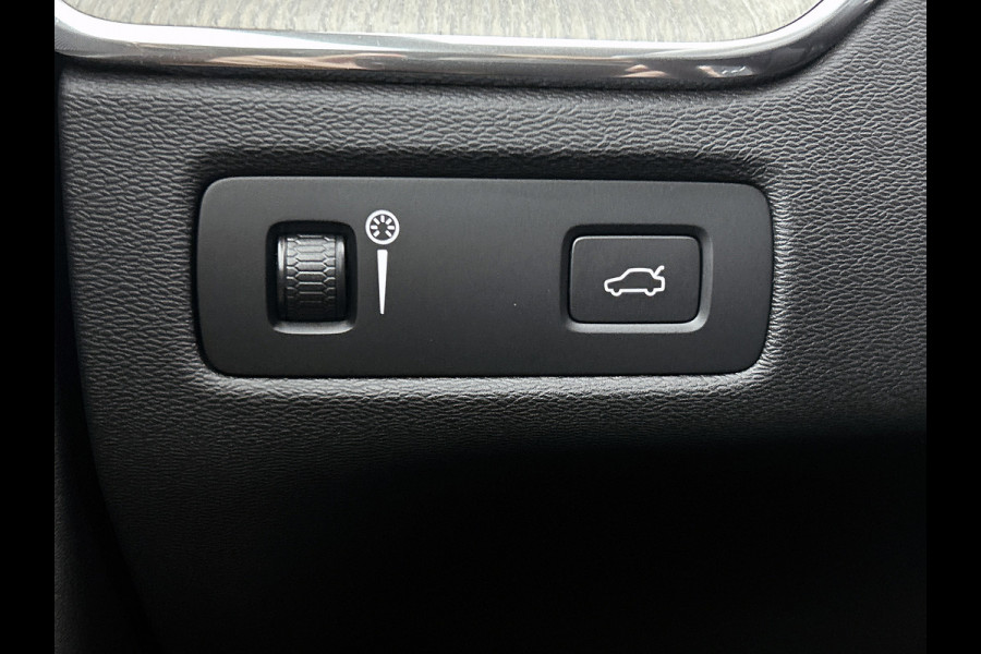 Volvo XC60 T5 AWD 251PK Inscription / Leder / Navigatie /  Winter Line / Business Pack Connect / Intellisafe Pro Line / Line / Apk nieuw