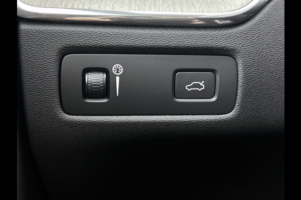 Volvo XC60 T5 AWD 251PK Inscription / Leder / Navigatie /  Winter Line / Business Pack Connect / Intellisafe Pro Line / Line / Apk nieuw