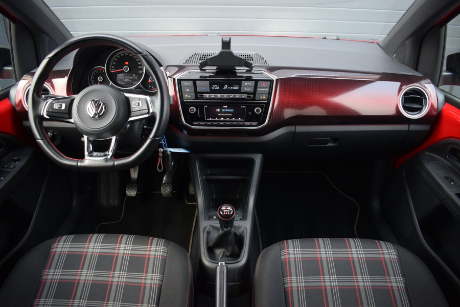 Volkswagen up! GTI 1.0 TSI 116pk | Pano | Beats | Camera