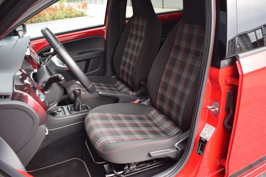 Volkswagen up! GTI 1.0 TSI 116pk | Pano | Beats | Camera