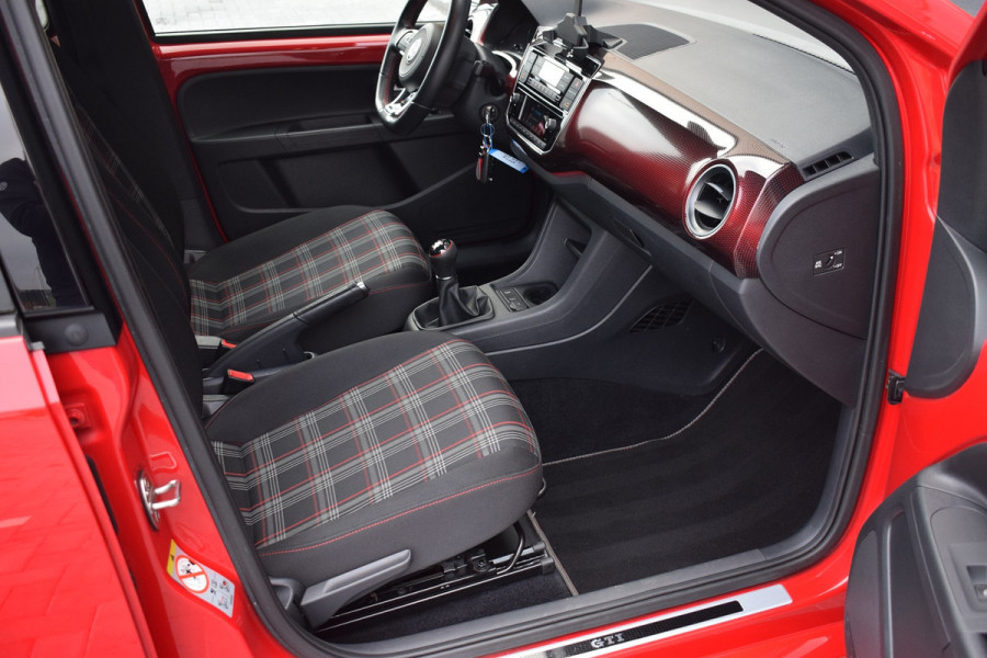 Volkswagen up! GTI 1.0 TSI 116pk | Pano | Beats | Camera