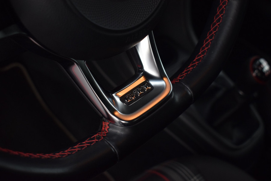 Volkswagen up! GTI 1.0 TSI 116pk | Pano | Beats | Camera