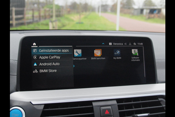 BMW iX3 Executive 80 kWh | Panoramadak | Camera | Apple Carplay | Sfeerverlichting |