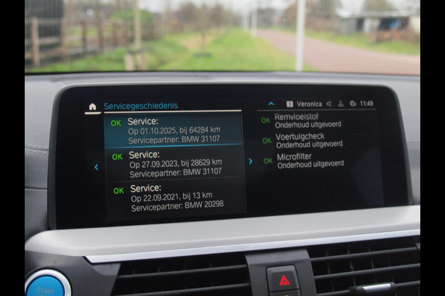 BMW iX3 Executive 80 kWh | Panoramadak | Camera | Apple Carplay | Sfeerverlichting |