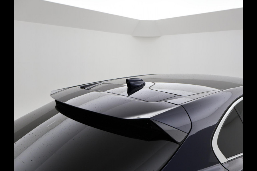 Jaguar I-PACE EV400 HSE 90 kWh *PORTOFINO BLUE* + 22 INCH | LUCHTVERING | PANORAMA | 360 CAMERA | STOELVENTILATIE