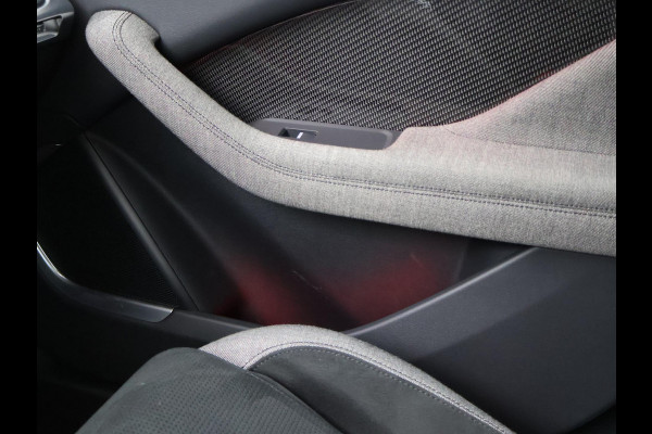 Jaguar I-PACE EV400 HSE 90 kWh *PORTOFINO BLUE* + 22 INCH | LUCHTVERING | PANORAMA | 360 CAMERA | STOELVENTILATIE