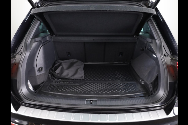 Volkswagen Tiguan 1.4 TSI eHybrid R-Line Business 245PK PHEV | 360 graden camera | Stoel- en stuurverwarming | Multimedia Plus | Assistentie pakket