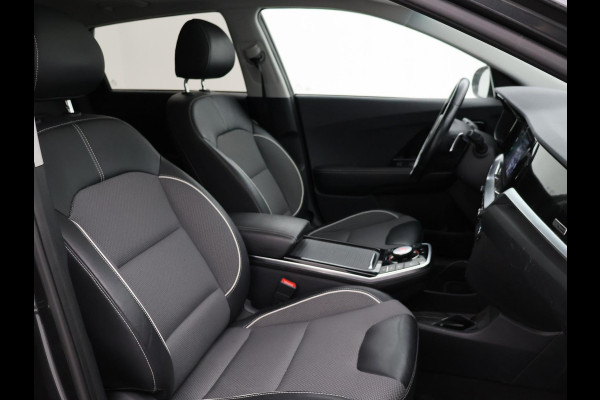 Kia e-Niro DYNAMICPLUSLINE 64 kWh + SCHUIFDAK | CARPLAY | CAMERA | STOEL/STUUURWIELVERW.