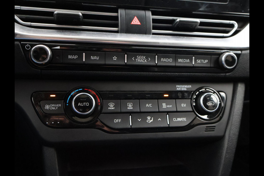 Kia e-Niro DYNAMICPLUSLINE 64 kWh + SCHUIFDAK | CARPLAY | CAMERA | STOEL/STUUURWIELVERW.