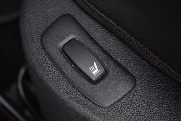 Renault Clio 0.9 TCe Bose | Navi | Camera | LED | 17"