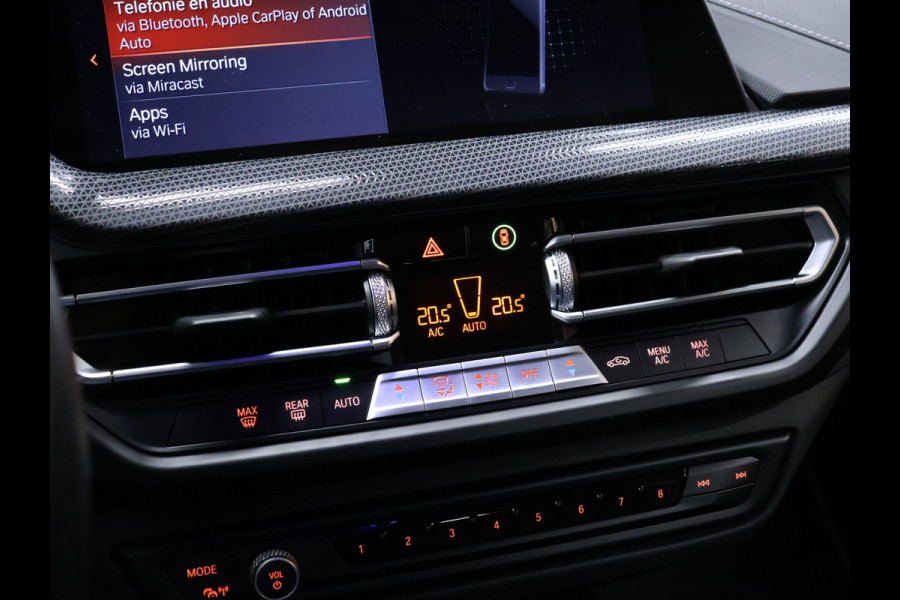 BMW 1-serie 118i Sport Line [APPLE CARPLAY, ANDROID AUTO, CRUISE CONTROL, PDC V+A , AUTOMATISCHE AIRCO, LANE ASSIST, BMW LED, NIEUWSTAAT]