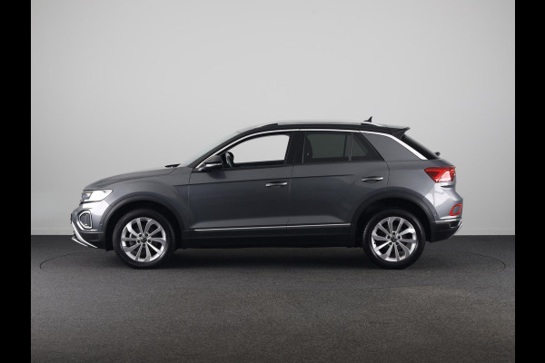 Volkswagen T-Roc 1.5 TSI Style 150 pk Automaat (DSG) | Navigatie | Trekhaak (afneembaar) | Parkeersensoren (Park assist) | Adaptieve cruise control | Stoelverwarming |