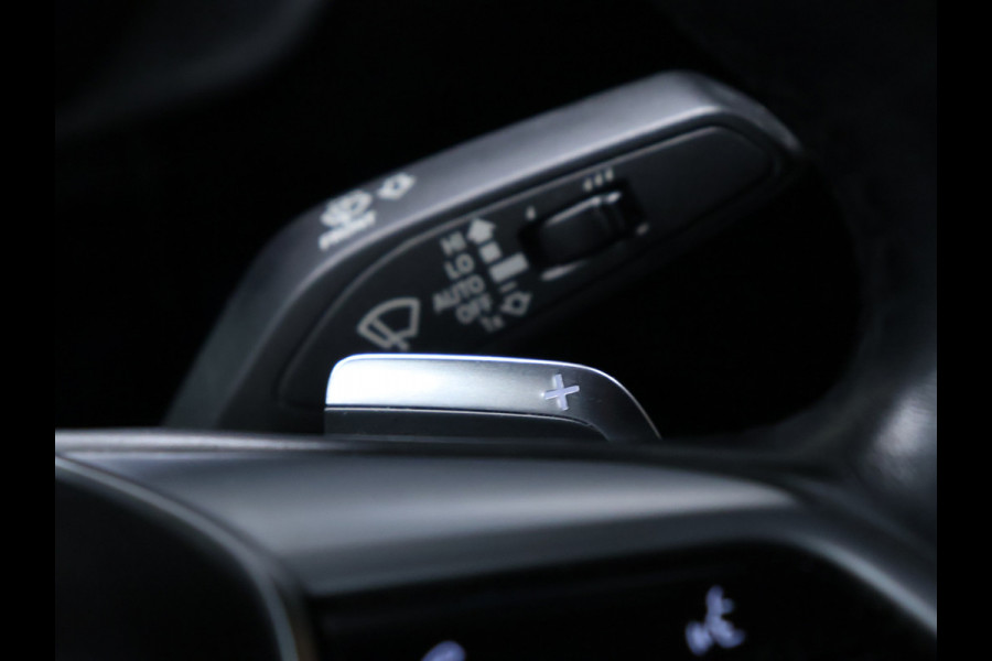 Audi e-tron Sportback 55 quattro edition 95 kWh [ADAPTIVE CRUISE CONTROL, BLUETOOTH TELEFOON, PDC V+A, CLIMATE CONTROL, LANE ASSIST, LED KOPLAMPEN, NIEUWSTAAT]