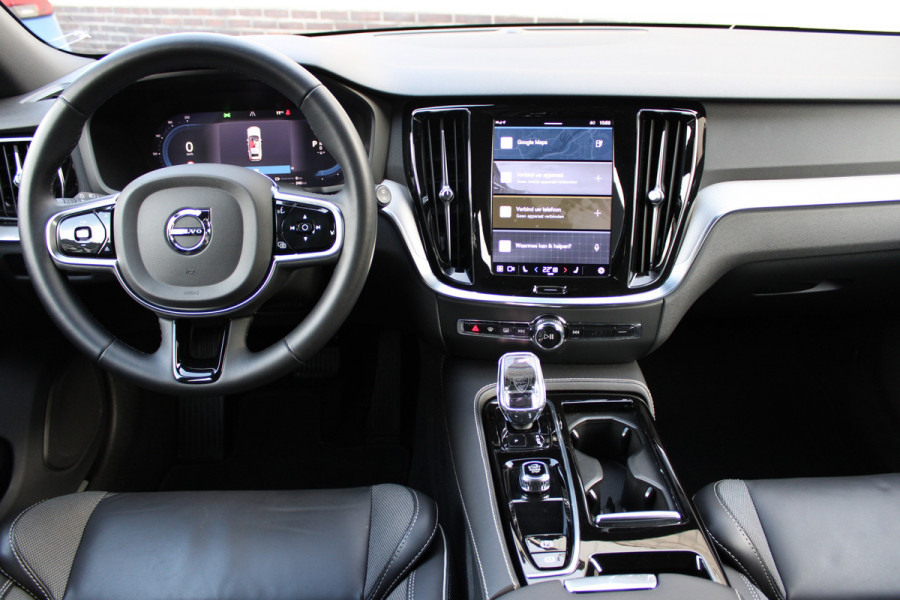 Volvo V60 2.0 T6 Plug-in hybrid AWD Plus Dark | Camera | Elektrische achterklep | Leder | Memory