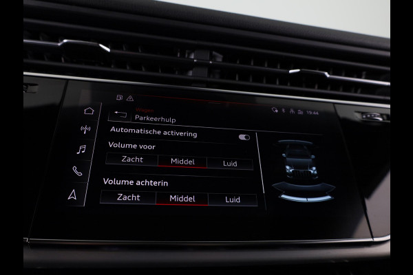 Audi Q8 55 TFSI e quattro Pro Line S 380pk | Panoramadak | Adaptieve cruise controle | Lederen bekleding | Geheugen bestuurderstoel