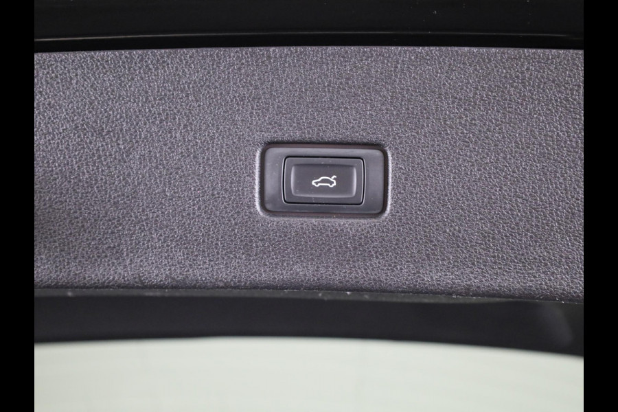 Audi Q8 55 TFSI e quattro Pro Line S 380pk | Panoramadak | Adaptieve cruise controle | Lederen bekleding | Geheugen bestuurderstoel