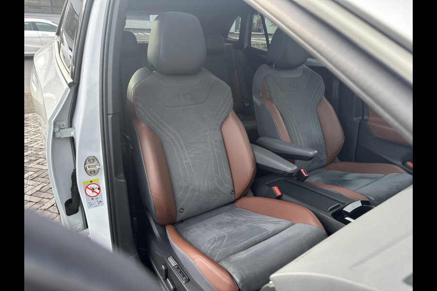 Volkswagen ID.4 Max 77 kWh Panoramadak ACC ErgoActive Trekhaak 21''LM
