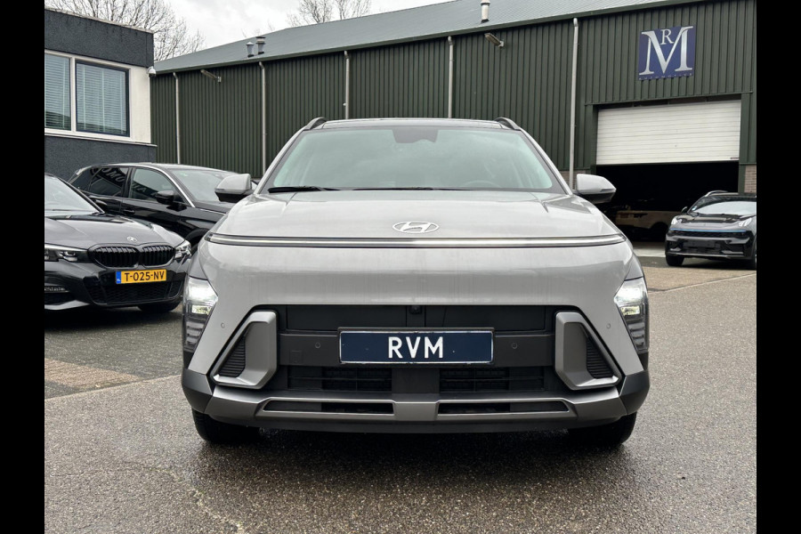 Hyundai Kona 1.6 GDI HEV Premium Sky NIEUWE AUTO MET REGISTRATIE | VOLLE AUTO! | PANO | STOEL VERWARMING + VENTILATIE| STUUR VERWARMING| ACHTERBANK VERWARMD