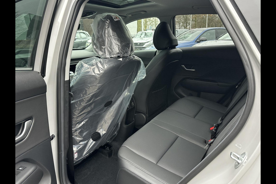 Hyundai Kona 1.6 GDI HEV Premium Sky NIEUWE AUTO MET REGISTRATIE | VOLLE AUTO! | PANO | STOEL VERWARMING + VENTILATIE| STUUR VERWARMING| ACHTERBANK VERWARMD