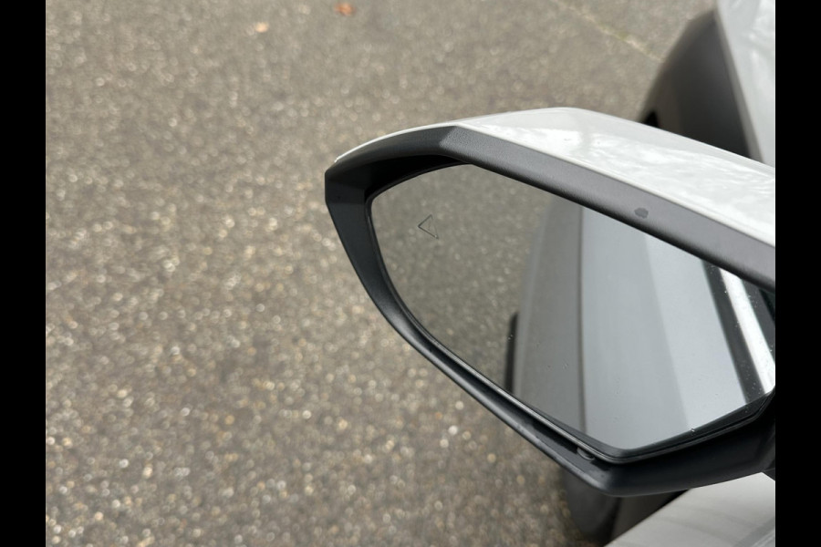 Hyundai Kona 1.6 GDI HEV Premium Sky NIEUWE AUTO MET REGISTRATIE | VOLLE AUTO! | PANO | STOEL VERWARMING + VENTILATIE| STUUR VERWARMING| ACHTERBANK VERWARMD