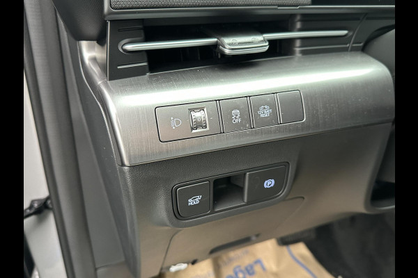 Hyundai Kona 1.6 GDI HEV Premium Sky NIEUWE AUTO MET REGISTRATIE | VOLLE AUTO! | PANO | STOEL VERWARMING + VENTILATIE| STUUR VERWARMING| ACHTERBANK VERWARMD