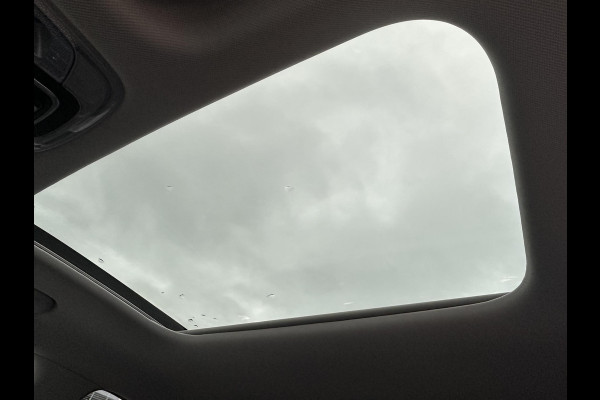 Hyundai Kona 1.6 GDI HEV Premium Sky NIEUWE AUTO MET REGISTRATIE | VOLLE AUTO! | PANO | STOEL VERWARMING + VENTILATIE| STUUR VERWARMING| ACHTERBANK VERWARMD