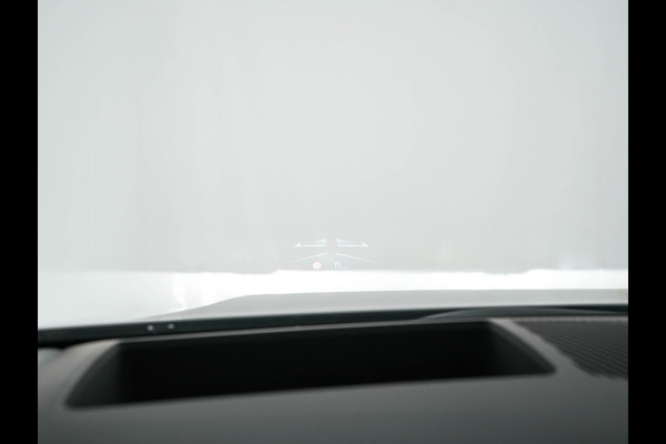 BMW i5 eDrive 40 M-Sport 84 kWh [ 3-Fase ] { SOH-96% } (INCL-BTW) *PANO | HEAD-UP | TWO-TONE-LUXURY-LEATHER | FULL-LED | BLIND-SPOT | HARMAN-KARDON-SURROUND | COMFORTSEATS |  WIDESCREEN-DIGICOCKPIT | AMBIENT-LIGHT | KEYLESS | TOPVIEW | DAB | ...