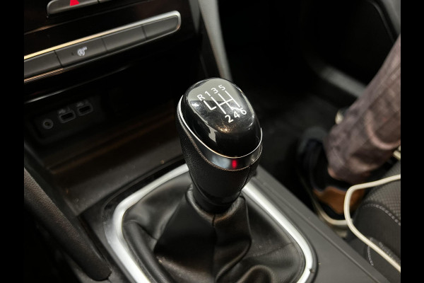 Renault Mégane Estate 1.3 TCe 140 Equilibre Airco ECC Navi Carplay PDC VA + Camera Cruise Control Full LED Virtual Cockpit DAB+