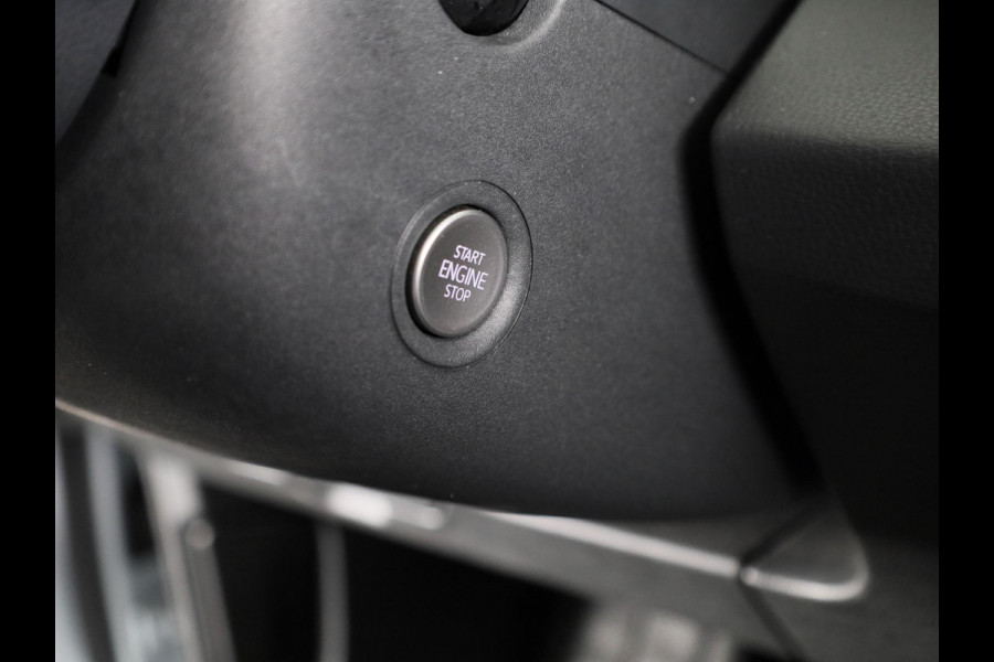 Volkswagen ID.4 Life 77 kWh 204 pk | Navigatie | Parkeersensoren | Adaptieve cruise control | LED koplampen | Stoelverwarming |