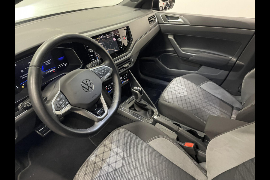 Volkswagen Polo 1.0 TSI R-Line DSG Navigatie Apple Carplay/Android Auto Camera Parkeersensoren Adaptive Cruise Control Matrix-LED-koplamp Lichtmetalen velgen Climate Control Getinte ramen