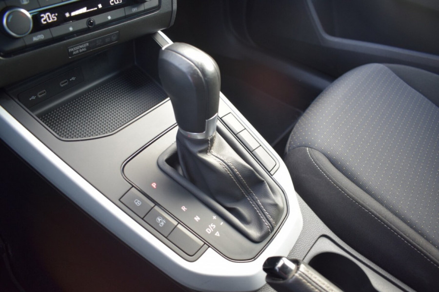 Seat Arona 1.0 TSI Style Business 110 PK AUTOMAAT | NAVI | CARPLAY | CLIMA