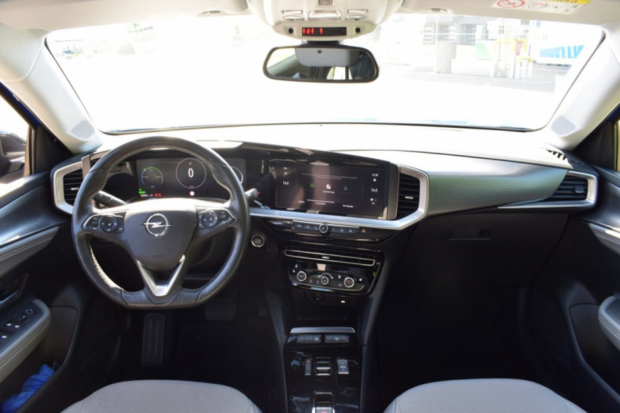 Opel Mokka-e Elegance 50-kWh 11kw bl. 3 FASE | NAVI | CAMERA | STUUR- STOELVERWARMING