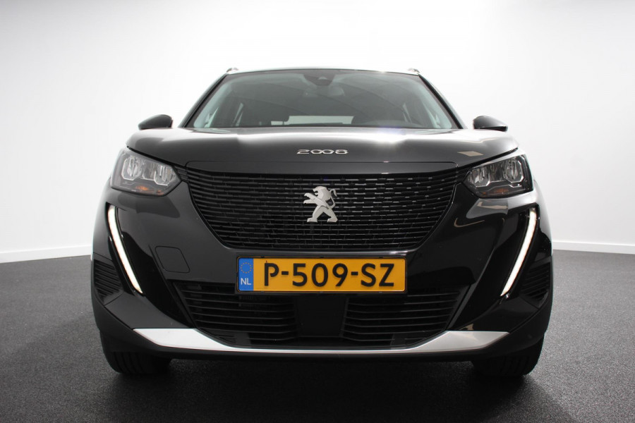 Peugeot e-2008 EV Allure Pack 50 kWh Navigatie Climate control 3D Digitale cockpit Camera Lichtmetalen Velgen