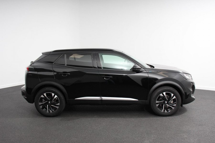 Peugeot e-2008 EV Allure Pack 50 kWh Navigatie Climate control 3D Digitale cockpit Camera Lichtmetalen Velgen