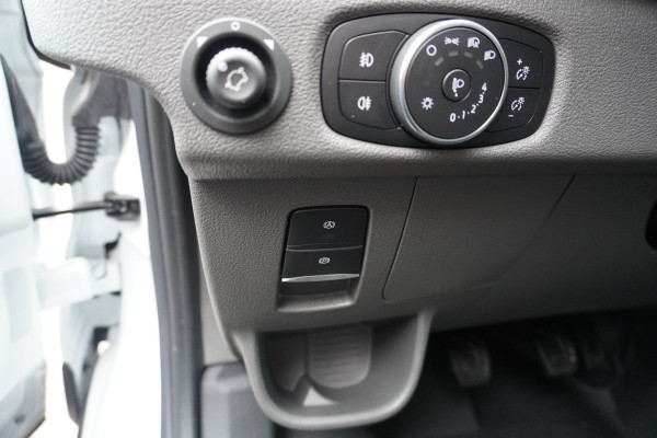 Ford Transit 350 2.0 TDCI 130PK L3H2 Trend nr. V137 | Airco | Cruise | Trekhaak | Apple cp-Android auto