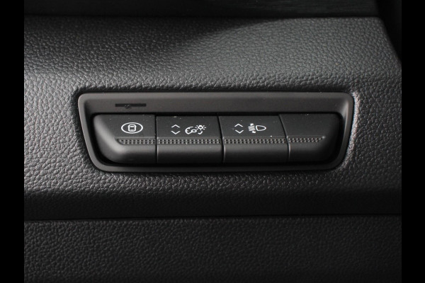 Renault Trafic 2.0 T30 L2H1 Advance Navigatie Airco Lichtmetalen velgen Betimmering Trekhaak Camera Parkeersensoren