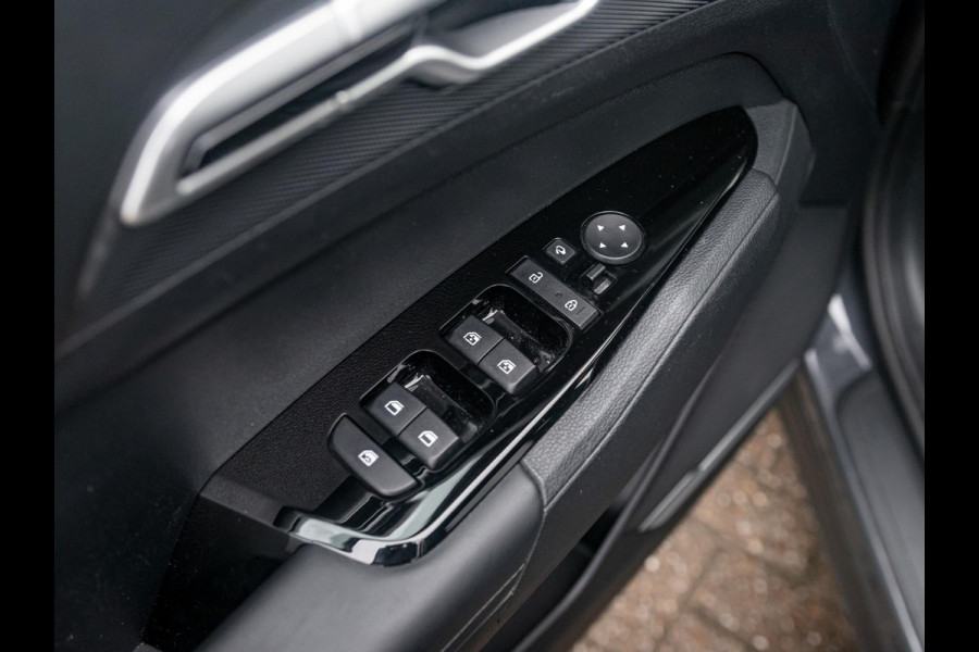 Kia Sportage 1.6 T-GDi Plug-in Hybrid AWD DynamicPlusLine Editi l Stoel stuurwielverwarming l Apple Car play l trekhaak l El. verstelbare stoel